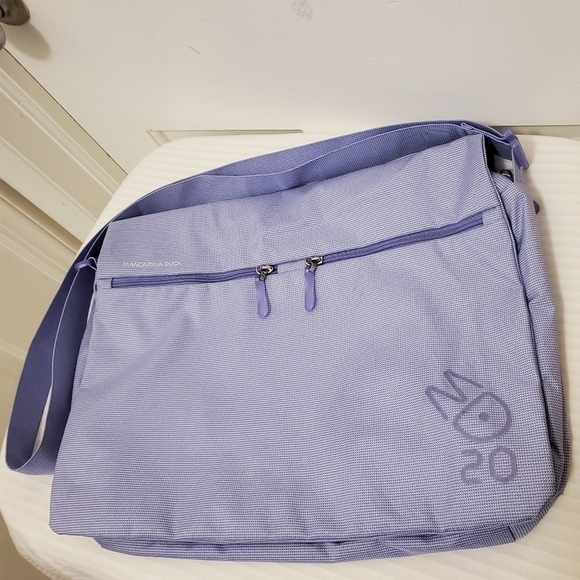 EC Mandarina Duck large Messenger Bag, Light Purple, Lightweight - Picture 1 of 13